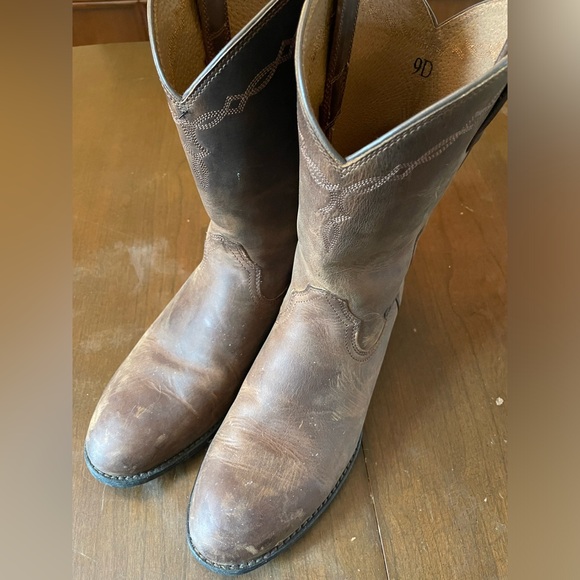 Ariat Heritage Roper - Distressed Brown - Picture 1 of 2